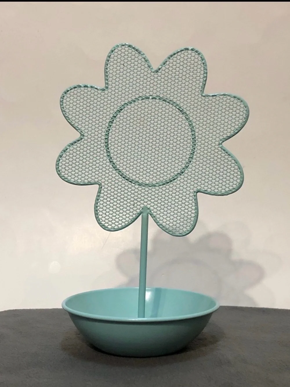 Flower Power Metal Jewelry Stand